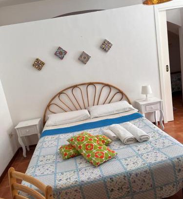 Vulcano Porto Apartment | Menichetta 4 posti Bilo con piscina gratuita dall' 11 Luglio al 31 Agosto