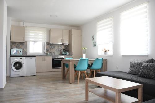 Balatongyorok Apartment | Menta Lak