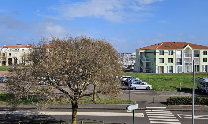 Les Sables d'Olonne Apartment | MER - Agréable appartement-place de parking privée