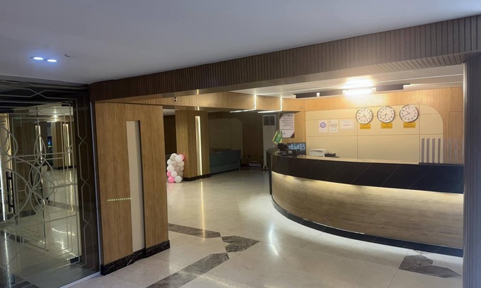 King Abdul Aziz Road Hotel | MERA SUITE