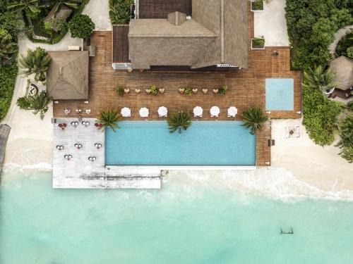 Kooddoo Resort | Mercure Maldives Kooddoo - Adults - Only Escape - 50 percent off Transfers