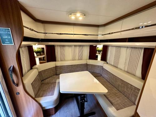 Suuresadama Other | Mereäärne Caravan Vormsi saarel