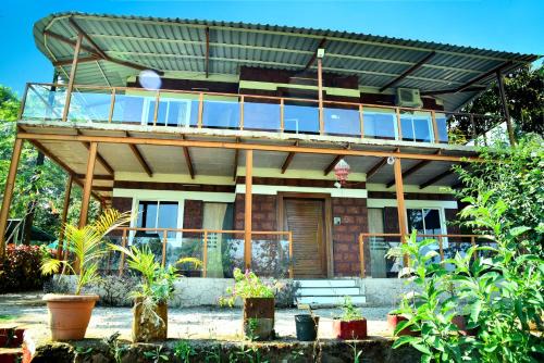 Machutar Villa | MERIDIAN AC VILLA - Besides Valley View & Strawberry Farms