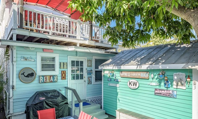 Uptown - Upper Duval House | Mermaid Cove- Family compound on Duval street. Sleeps up to 10