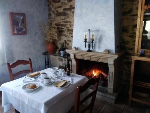 San Felices de los Gallegos House | Mesa del Conde