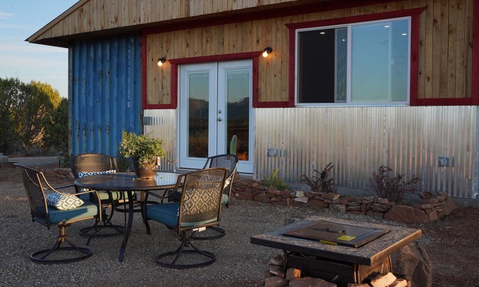 Cortez House | MesaVerde Views, KingBed, Free Bkfst/Starlink Wifi