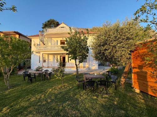 Kruje House | Meti Guest House