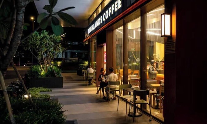 Ben Nghe Apartment | Metropole Retreat Iconic City View Pool & Gym