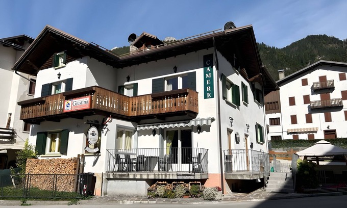 Auronzo di Cadore Hotel | Meublè Bar Giustina