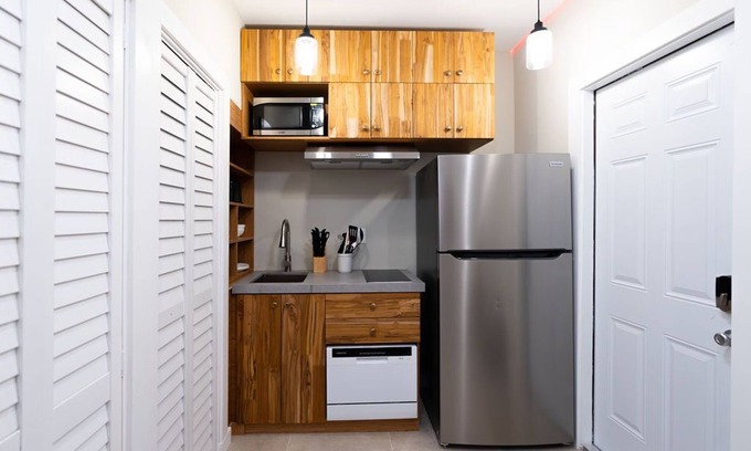 East Little Havana Apartment | Miami Vibes in East Little Havana