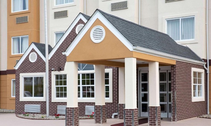 South Charleston Hotel | Microtel Inn & Suites by Wyndham Charleston