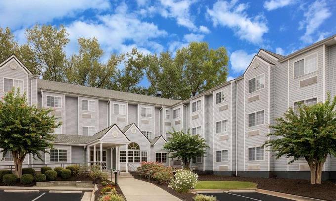 Buford Highway Hotel | Microtel Inn & Suites by Wyndham Atlanta Buckhead Area