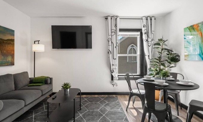 Penn-Knox Apartment | Mid/Long-Term: Spacious 1BR Home for 4 Guests