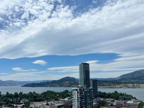 Downtown Kelowna House | Million-Dollar View 1 bedroom with private bathroom with access to 34th floor lounge in Downtown Kelowna