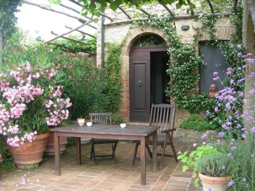 Castelnuovo di Val di Cecina Apartment | MIMOSA at Pietraie a nice studio with terrace on the Valley