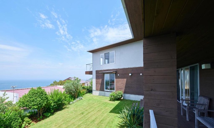 Yokosuka Apartment | Minami Hayama DAG at ZEE - 南葉山 ダグ アット ジー