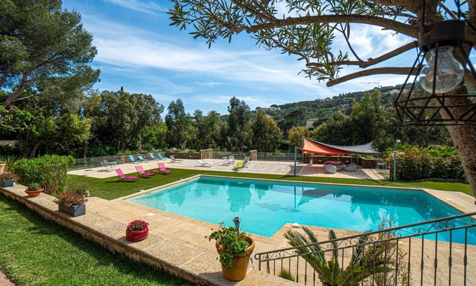 Sainte-Maxime Cottage | Mini-villa of 52 m² for 2-4 people with pool and spa, close to the beach