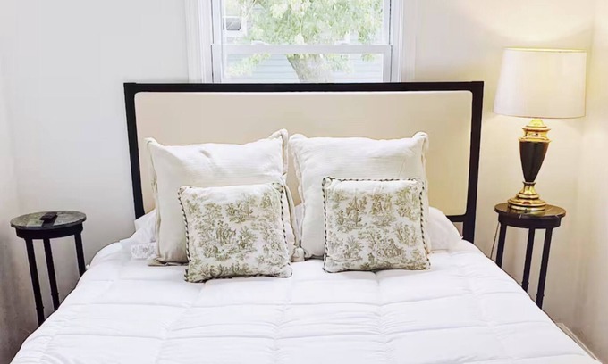 Northside District Apartment | Mint Julep - Studio Apartment in Downtown Lexington