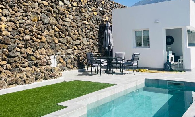 La Mancha Villa | Mireya home