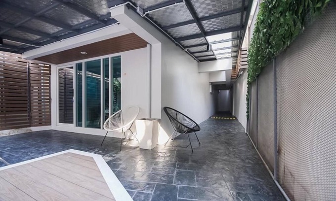 Wang Burapha Phirom Hotel | Mitr Inn Mrt Samyot Station - The Grand