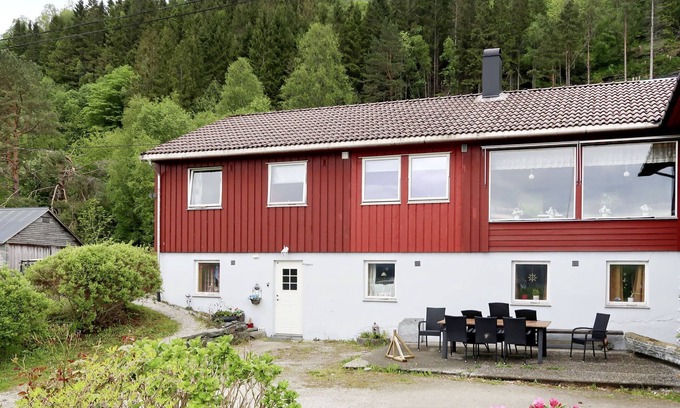 Florø Apartment | Mjellhaugen by Interhome