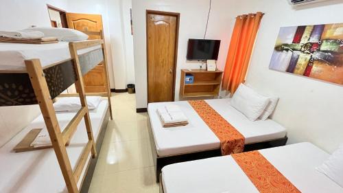 Coron Town Proper House | MKB Pension