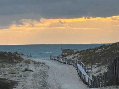 Vendays-Montalivet Other | MOBIL HOME spacieux Camping 5 étoiles acces direct à la mer