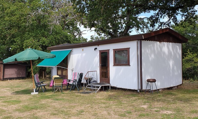 Tronget House | Mobile Home, for 2 adults and 3 children, surrounded by meadows with animals
