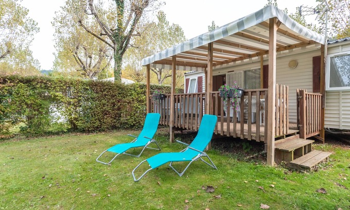 Ascarat RV Rental | Mobile Home 'Mobile-home Camping De La Truite' with Mountain View, Private Terrace and Wi-Fi