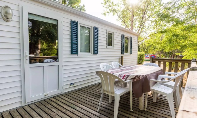Saint-Pompont House | Mobilheim 3 Schlafzimmer - Freie Terrasse (Etagenbetten) 6 Personen