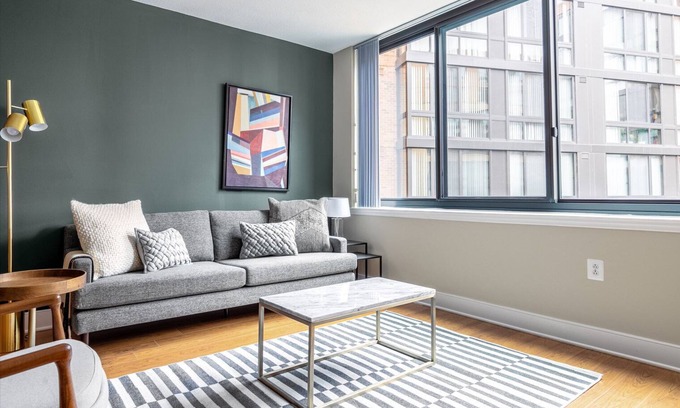 Mount Vernon Triangle Apartment | Mod Mount Vernon 1BR w/Gym, Pool, nr. Convention Center, by Blueground