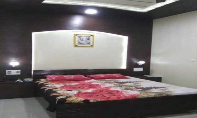 Kharar Apartment | Modern Apartment with Kitchen & Wi-Fi – Perfect for Work & Relaxation