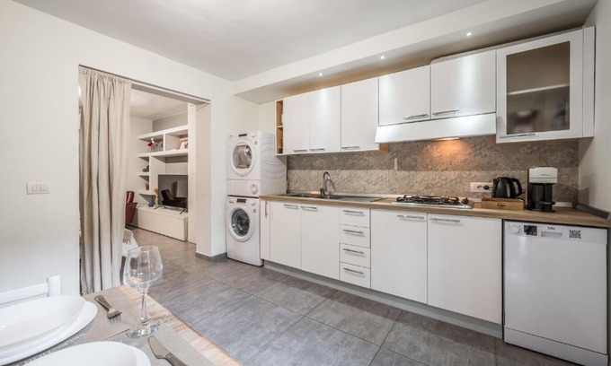 San Faustino-Madonnina-Quattroville Apartment | Modena AL Mulèin - 2 passi dal centro con parcheggio