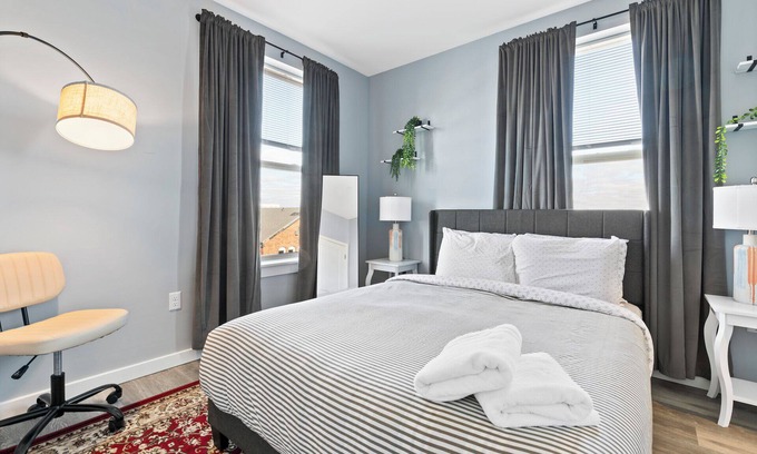 Everett Apartment | Modern 1BR Near Encore 7795