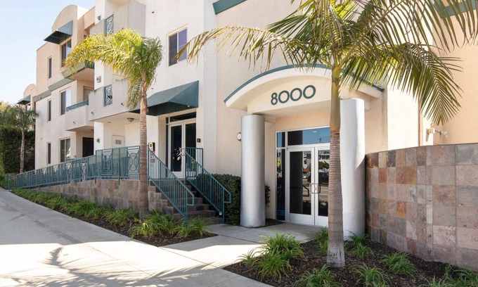 Playa Del Rey Apartment | Modern 1BR Playa Del Rey, Gym+Pool, 5min to beach by Blueground