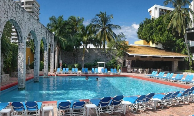 Las Gaviotas Condo | Modern 1BR Suite at El Cid Granada Hotel