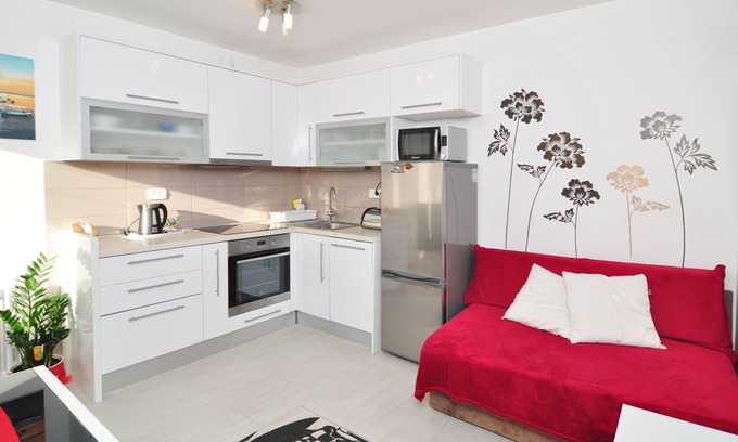 Split Apartment | Modern 2 room flat with close to center and beach