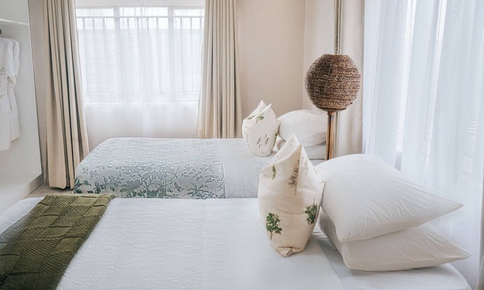 Lusaka Apartment | Modern 2BR 10 min to Lusaka Airport ~Naya ~ Parkng ~24/7Solar