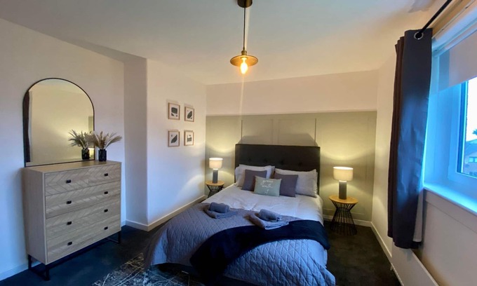 Hamilton Apartment | Modern 3 bedroom fully equipt apartment in Hamilton