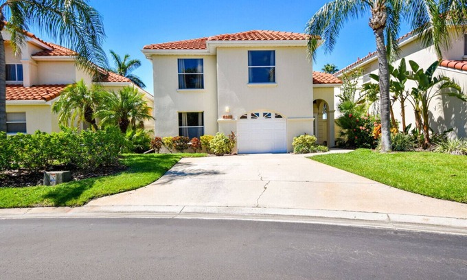 Isla del Sol House | Modern 3-Bedroom Townhouse in Isla Del Sol
