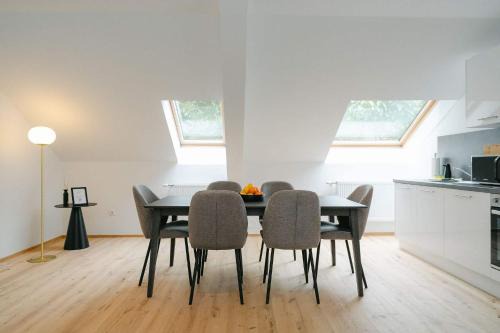 Mariahilf Apartment | Modern 3BR perfect for 4-6 metro close to Naschmarkt