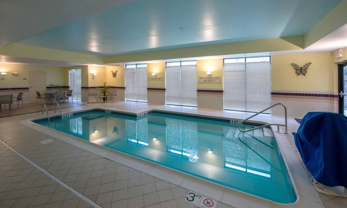 Greensboro Hotel | Modern All-Suite Hotel: Free Breakfast, Indoor Pool, Fitness & Prime Location