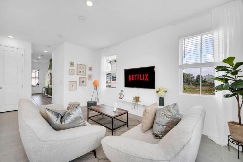 Davenport Apartment | Modern and Luxurious Home Near Orlando Parks