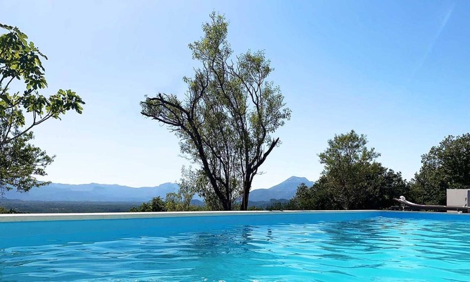 Sestanovac Villa | Modern and luxurious villa with swimming pool in Katuni