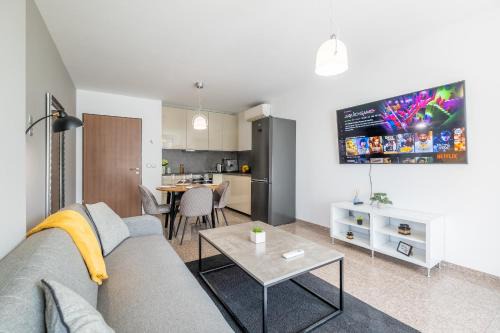 Vitosha District Apartment | Modern Apartment 3 with Parking next to Bulgaria Mall