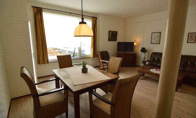 Strucht Apartment | Modern Apartment in Schin op Geul near Valkenburg