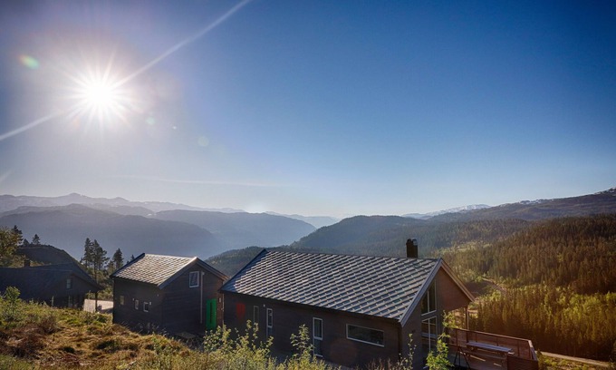 Voss Cabin | Modern cabin with fantastic view. Great hub for exploring Flåm, Voss, Hardanger