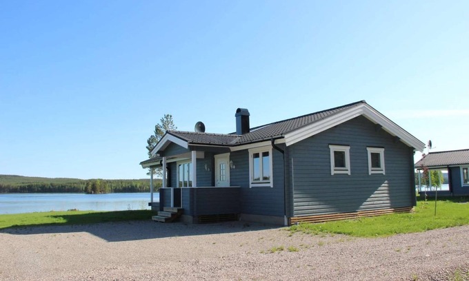 Svardsjo Ski Chalet | Modern cottage on the beautiful Hinsen lake