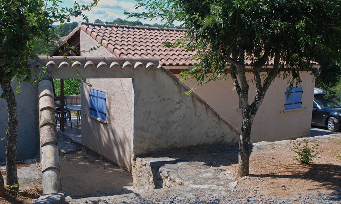 Joyeuse House | Modern cottage, swimming pools, Wifi, playground, village of gites closed and sported
