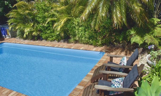 Umina Beach House | Modern Cottage with Heated Pool - Walk to Beach